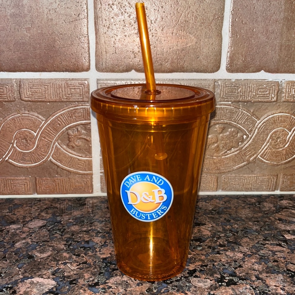 Dave & Busters reusable cold beverage 16 oz cup with straw